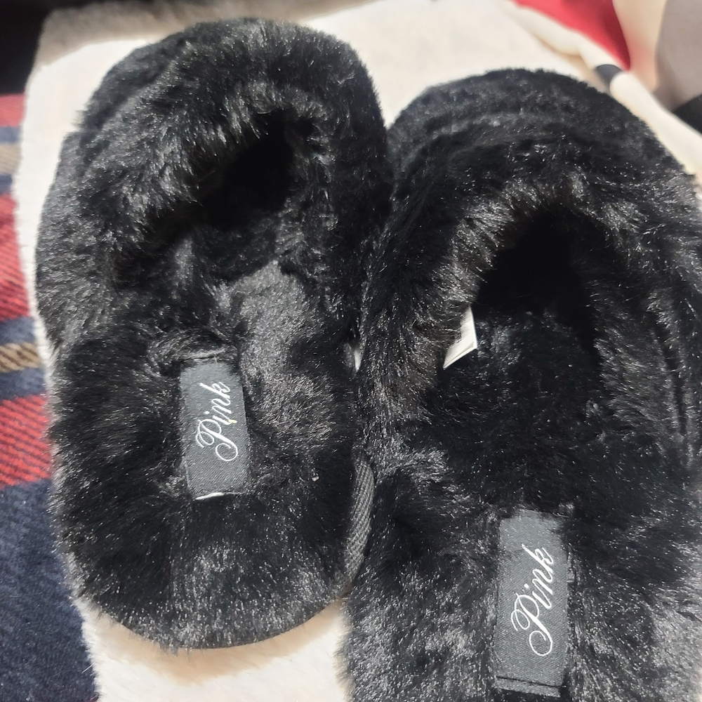 PINK Victoria's Secret Plush Black Slippers